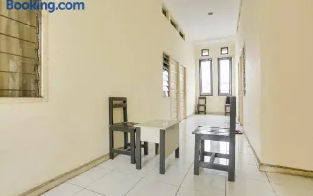 SPOT ON 91770 441 Pemuda Homestay