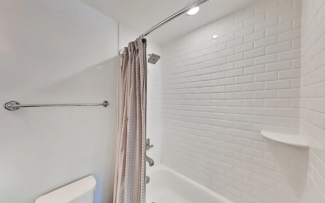 1050etln 3 Bedroom Townhouse