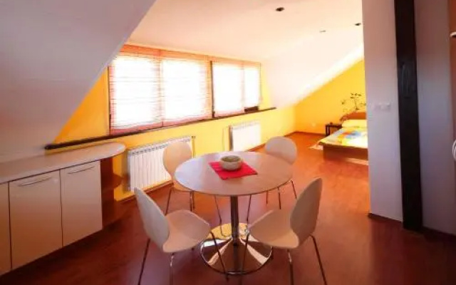 Pozitiv Hostel