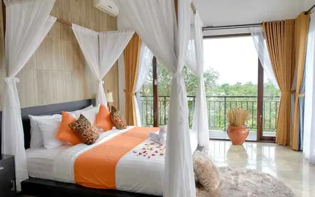 Cliffront Tropical Villa Cantik