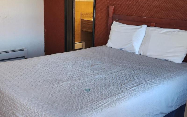 Golden Arrow Motel