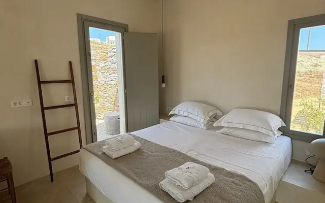 Pentanemi Folegandros