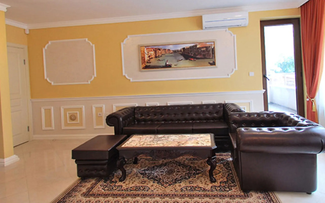 Venice Apartment