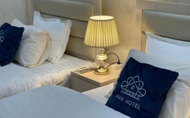 Ipak Hotel