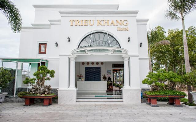 Trieu Khang Hotel Камрань вид на фасад
