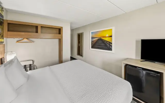 Days Inn by Wyndham Winona