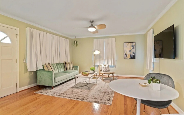 Updated 1-bedroom House in Baton Rouge