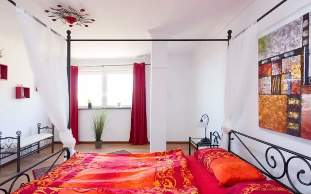 Lovely Apartment in Arona