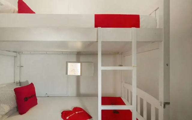 RedDoorz Hostel @ Bugis