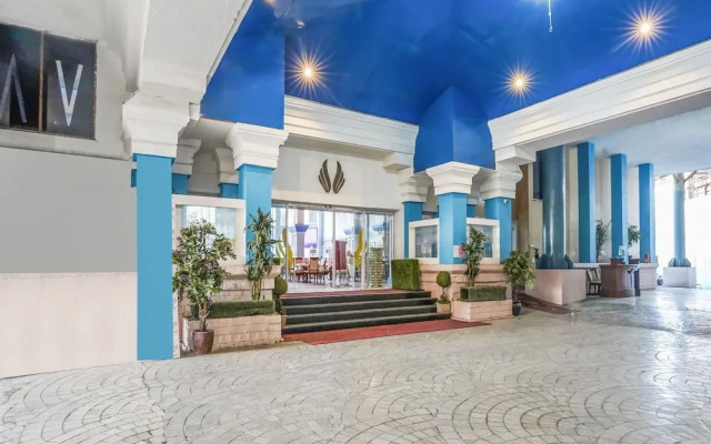 Capital O 29124 Royal Palms Hotel