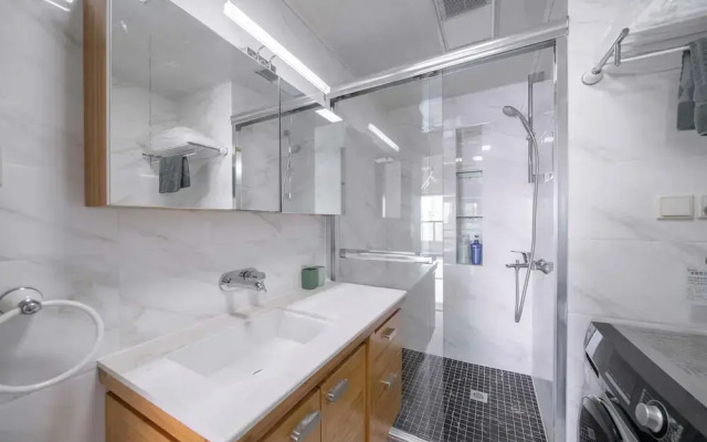 Tyms Xintiandi Elegant 3BR 2BA APT