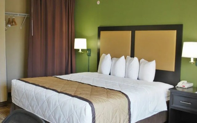 Extended Stay America Hotel Milwaukee - Brookfield