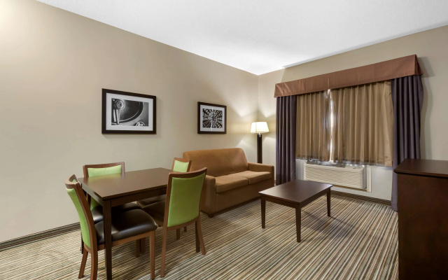 Best Western Plus Fort Saskatchewan Inn & Suites