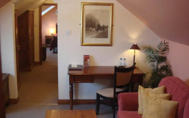 The Royal Arms (room only)