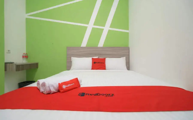 RedDoorz Plus @ Grand Tara Homestay Palembang