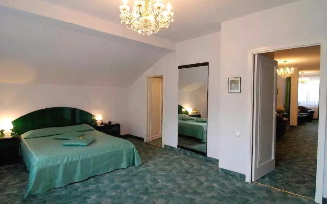 Hotel Rina Tirol