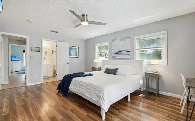 111 Sunset Drive