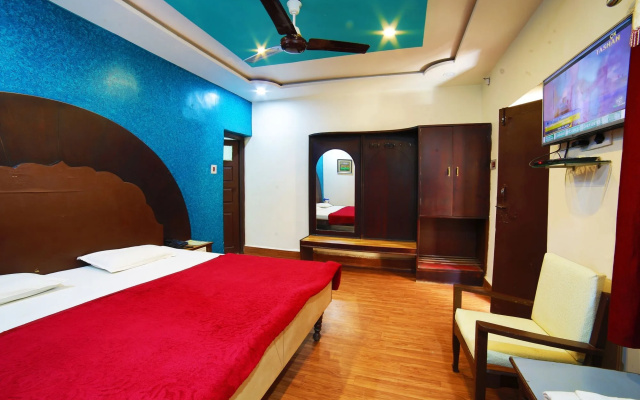 Hotel Mamta Palace, 500 meters from nakki lake