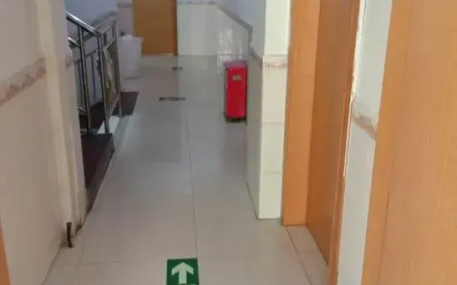 Lianzhou Linhua Apartment