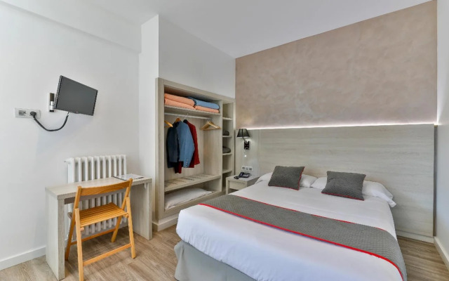 Oyo Hostal Soler