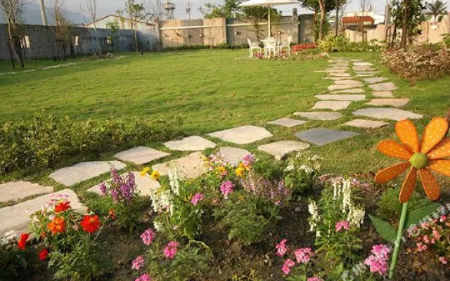Mountain River Homestay