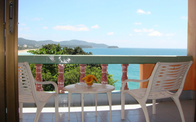 Baan Karon Hill Phuket Resort