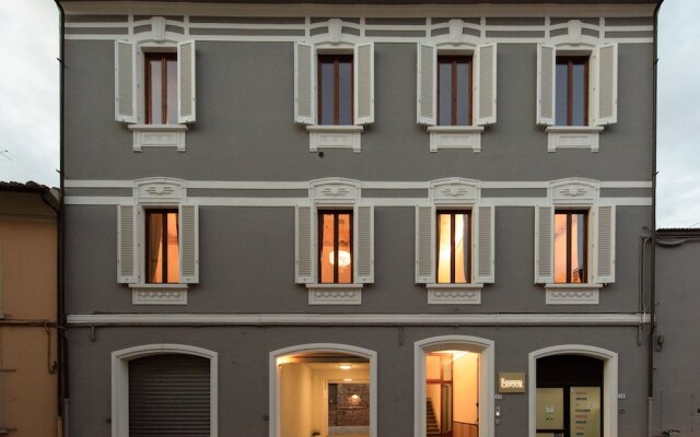 Отель Residenza Cavour Италия, Эмполи - отзывы, цены и фото номеров - забронировать отель Residenza Cavour онлайн вид на фасад
