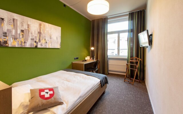 Hotel Baren am Bundesplatz вид на фасад