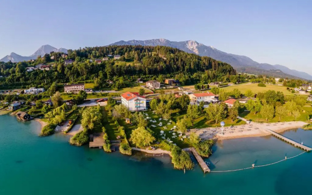 Strandhotel Faak
