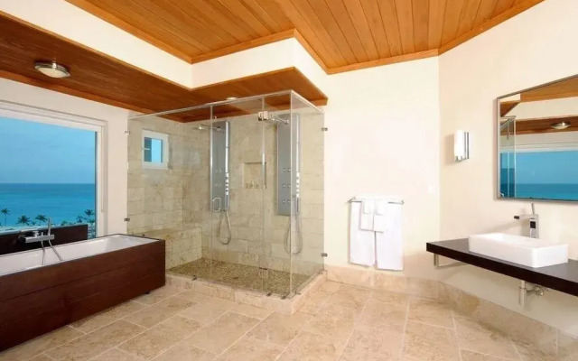 Sky Beach Club Villa Waterfall 1 4 Bedroom Villa