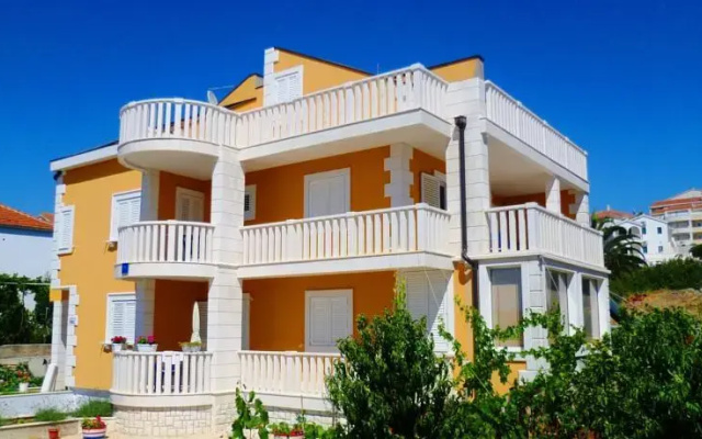 Apartmani More