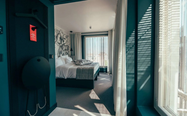Hotel AX
