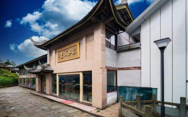 Jinding Villa