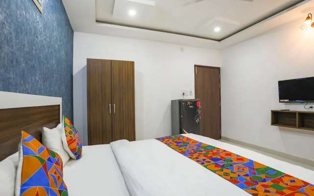 FabExpress Vinayak Palace