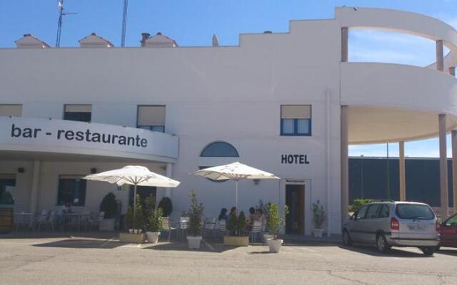Hotel Las Terrazas вид на фасад