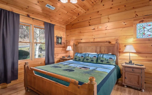 A Wolf's Den - 4 Br Cabin