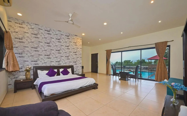 StayVista at Lake Mansion