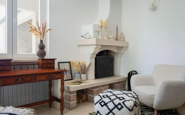 Sina in Splitska with 4 bedrooms and 3 bathrooms