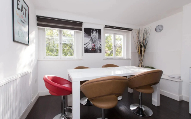 Tottenham Rooms by EveryWhere to Sleep London