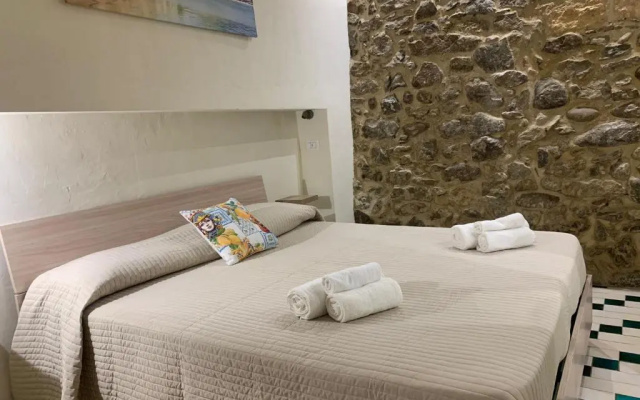 Vitrani's house apartments Cefalù