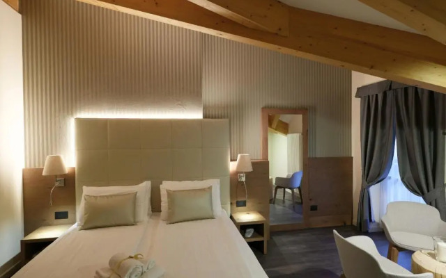 X Alp Hotel