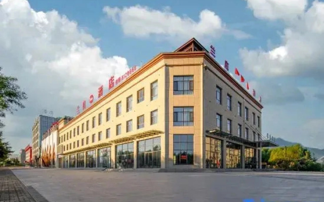 Dai County Lanting Hotel