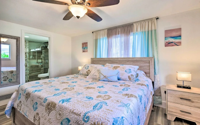 Englewood Escape w/ Screened-in Pool & Grill!