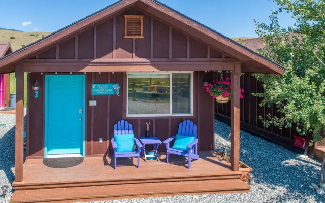 Emigrant Cabins