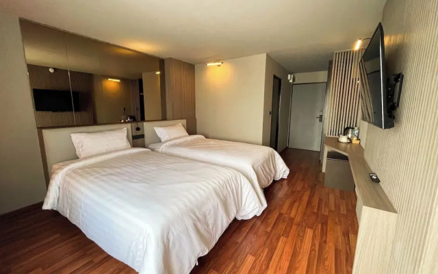 We Hotel