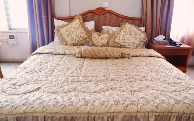 Ave Maria Health & Wellness Resort