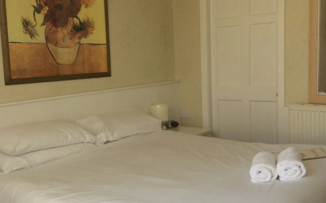 Glenheath Hotel