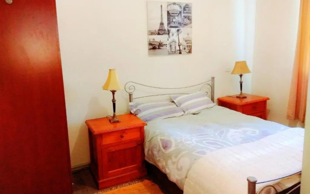 Forrest St Apartments