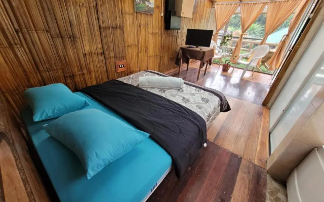 Mindo GlamBird Glamping & Lodge