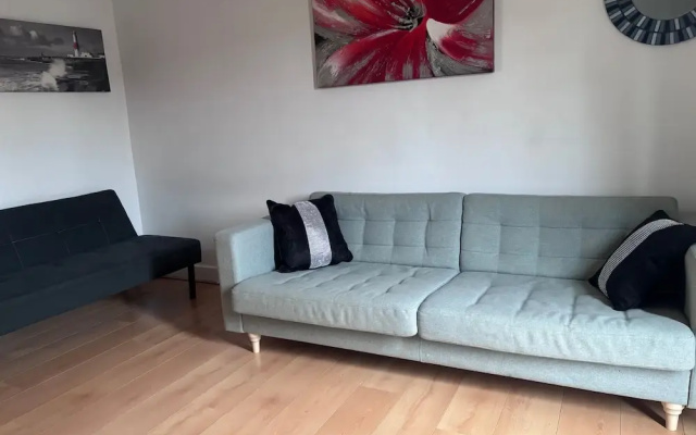 1br-sleeps4-35mintocentrallondon-40mintoheathrow